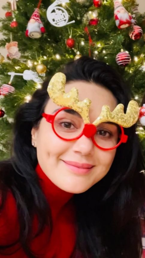 Artis Preity Zinta Rayakan Natal di Amerika Serikat, Netizen Soroti Anak Kembarnya