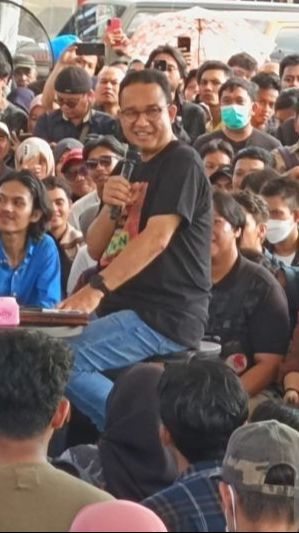 VIDEO: Anies Sentil Tingkah Capres Lain saat Debat: Pas Selesai, Desak-desaknya Baru Ramai