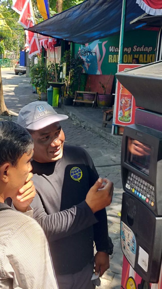 Bayar Parkir Pakai Qris Diprotes, Ini Respons Wali Kota Surabaya