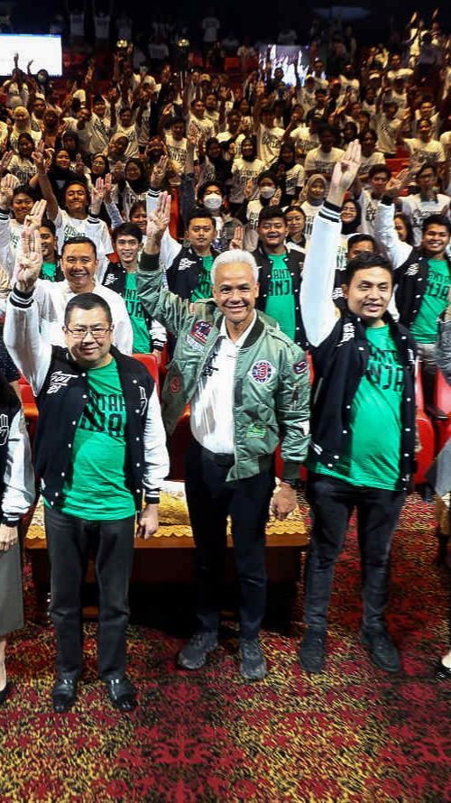 FOTO: Momen Ganjar Hadiri Deklarasi Relawan NAGA, Luncurkan Gerakan Tanam 1 Juta Pohon