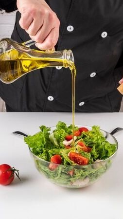 Cara Pintar Memilih Dressing yang Tepat untuk Salad yang Lebih Sehat dan Nikmat