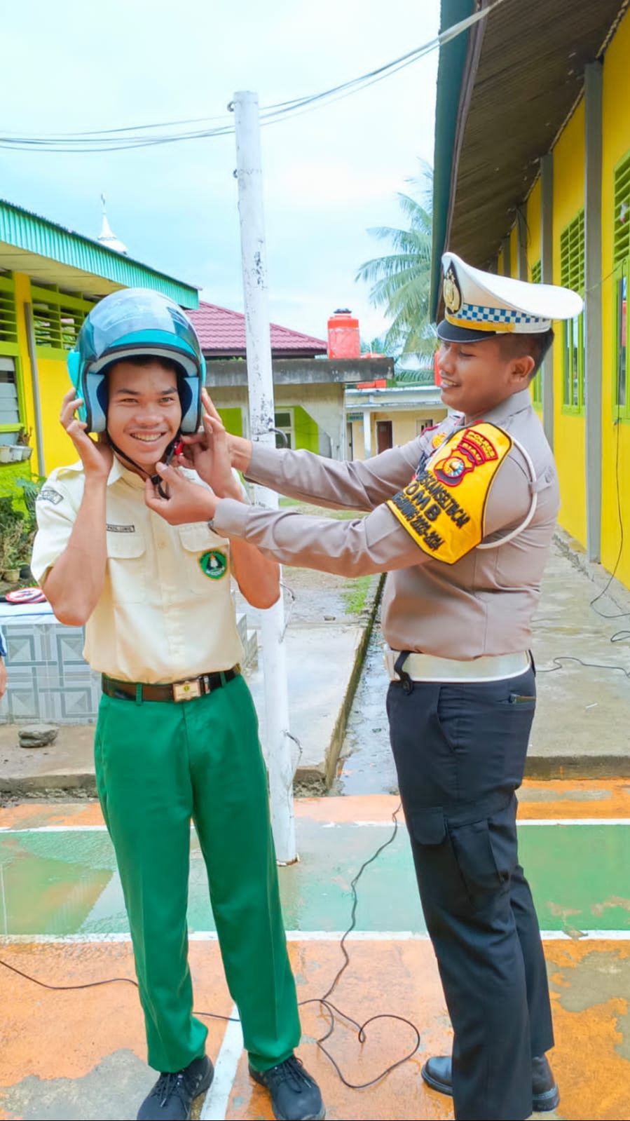 Polres Rokan Hulu Imbau Pelajar Tertib Berlalu Lintas dan Titip Pesan Cooling System Pemilu 2024