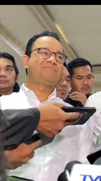 Anies Makan Malam Bareng Jusuf Kalla di Makassar