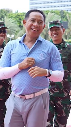 Berkaos Polo, Panglima TNI Turun Tangan Latih Kowad Cantik Bela Diri, Tangkisannya Enggak Ada Lawan