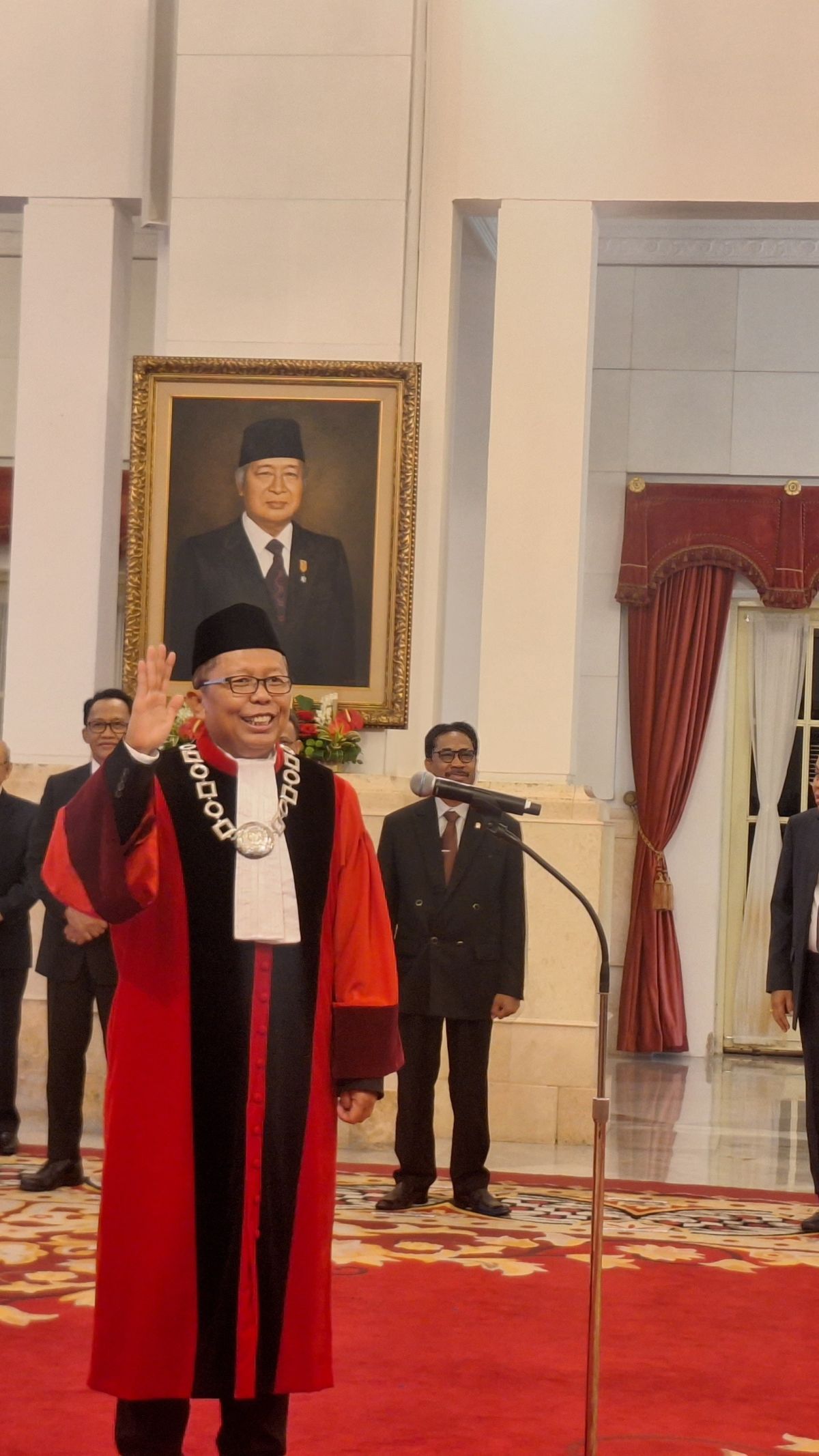 VIDEO: Pembelaan Arsul Sani Akrab Dengan Anwar Usman, Sahabat Sebelum di MK