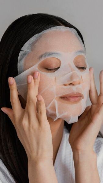 Bukan Pakai Retinol, Coba Pakai Cara Ini Biar Wajah Lebih Sehat