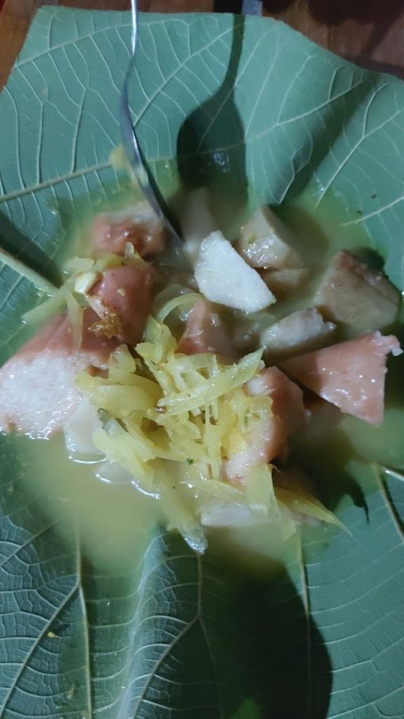 Mencicipi Lontong Sayur Harga Seribu Rupiah di Lamongan, Hanya Jualan Dua Hari dalam Sepekan