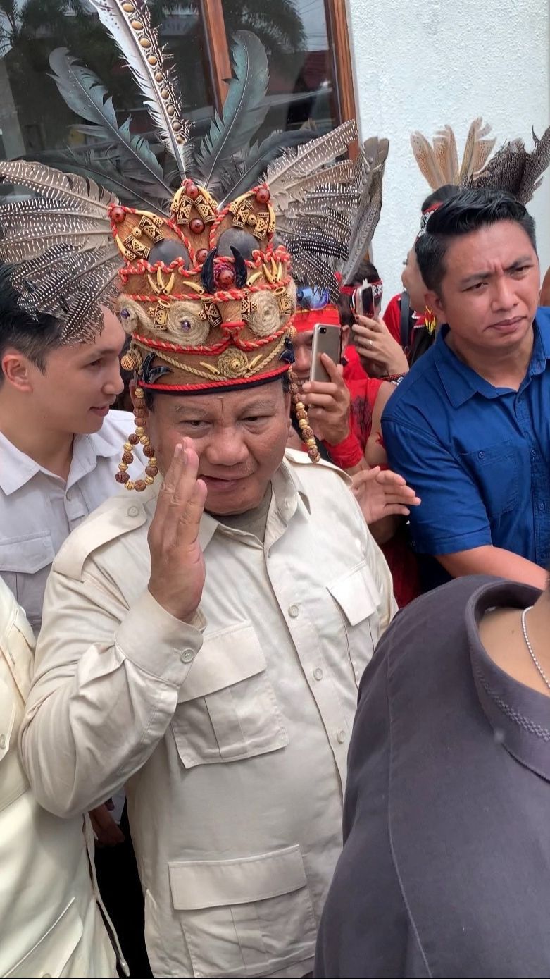 VIDEO: Prabowo Teriakan Perang Khas Suku Dayak, Ingat Saat Prajurit Diajari Baca Jejak di Hutan