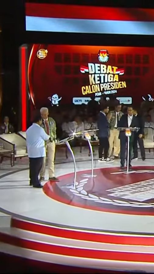 LIVE STREAMING: Kejutan Debat Keempat Pilpres 2024