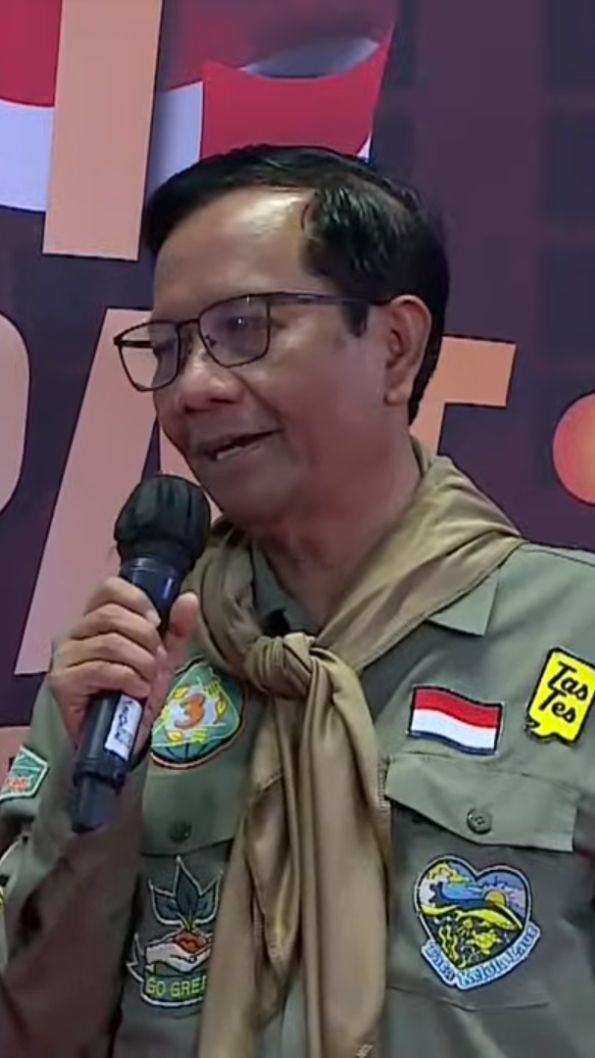 Penutup Debat Cawapres, Mahfud Singgung Pedang Hukum yang Tumpul hingga Nyanyi Lagu Ebiet G Ade