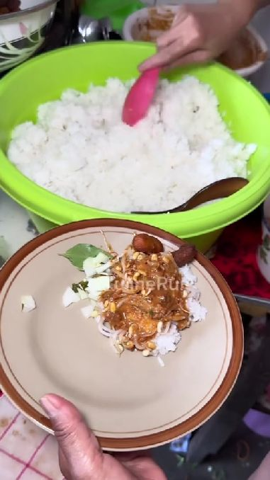 Nasi Pecel Legendaris di Tulungagung Ini Porsinya Kecil Banget, Makan Dua Porsi Belum Kenyang