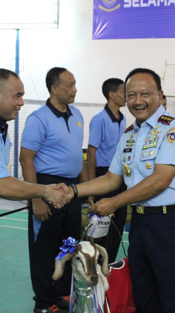 Turnamen Bulu Tangkis HUT Ke-2 Koops Udara Nasional, Juara I Diberi Hadiah Seekor Kambing