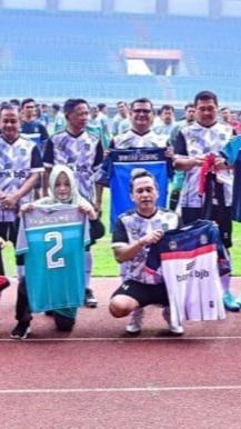 Bawaslu Putuskan ASN Pemkot Bekasi Pamer Kaus Bola Nomor Dua Bukan Pelanggaran Pemilu