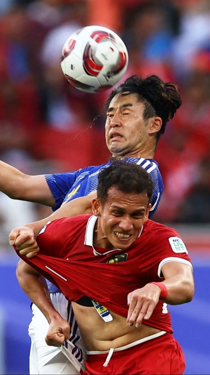 FOTO: Momen Sengit Indonesia Vs Jepang di Laga Terakhir Grup D Piala Asia 2023, Gol Penalti & Bunuh Diri Antar The Samurai Blues ke 16 Besar