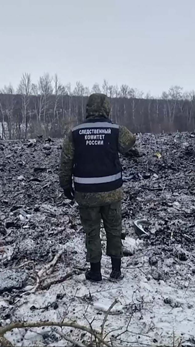 FOTO: Penampakan Pesawat Angkut Rusia Hancur Lebur Diduga Ditembak Jatuh, 65 Tahanan Ukraina Tewas