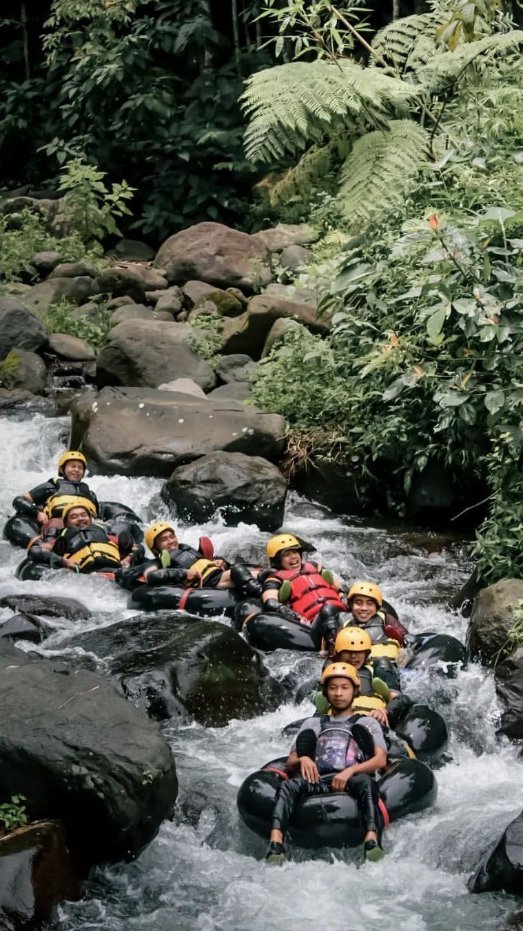 Mengunjungi Cikadongdong River Tubing Majalengka, Nikmati Naik Ban di Sungai Sambil Membelah Hutan Bambu