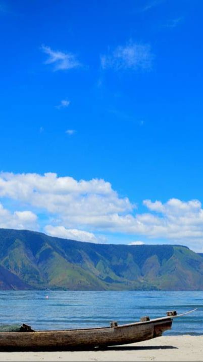 Mengunjungi Pasir Putih Parbaba, Pantai di Tepi Danau Toba yang Unik dan Wajib Dikunjungi