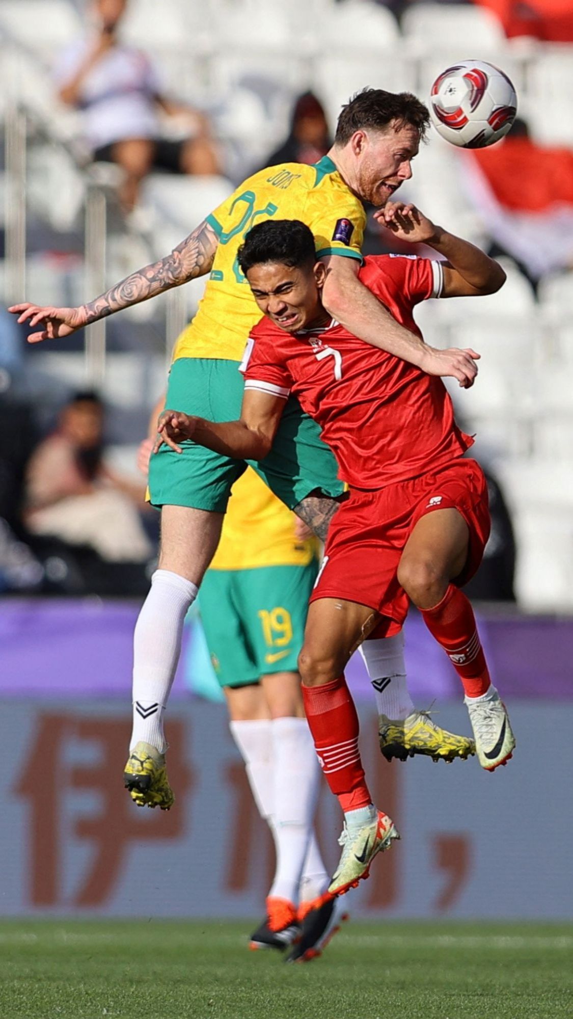 FOTO: Momen Sengit Timnas Indonesia Mati-Matian Lawan Australia Hingga Akhirnya Tersingkir di Babak 16 Besar Piala Asia 2023