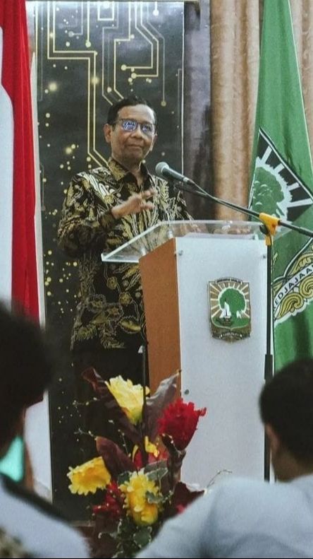 Mahfud Dapat Laporan Tindakan Aparat yang Berlebihan: Perintah Presiden dan UU Harus Netral