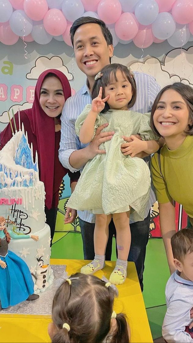 Potret Ultah Aruni Anak Caca Tengker yang Digelar Sederhana, Penampilan Nagita Slavina Jadi Sorotan