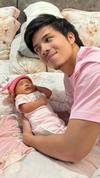 Momen Atta Halilintar Ronda Malam Demi Jaga Baby Azura, Aksinya Malah Bikin Ngakak