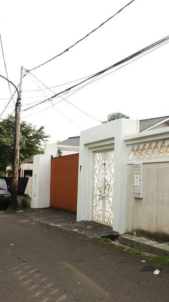 Kini Punya Rumah Rp80 Miliar, Potret Rumah Lama Ustaz Solmed yang Juga Mewah dan Sudah Tak Dihuni Lagi