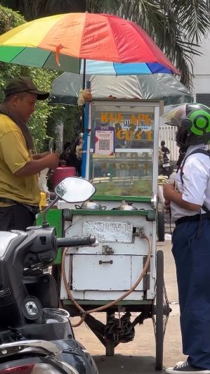 Curhat Sopir Ojol Dapat Penumpang Anak Sekolah, Berkali-kali Mampir ke Tiga Tempat Sikapnya jadi Perbincangan