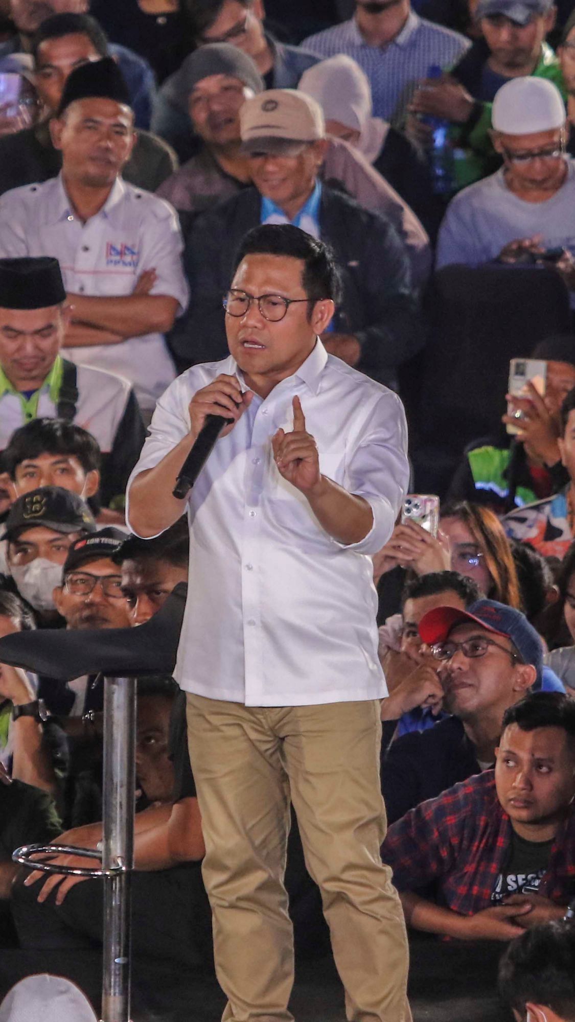 Ngakak! Detik-Detik Cak Imin Slepet 'Drone BIN' Bikin Anies, Ojol & Buruh Tertawa