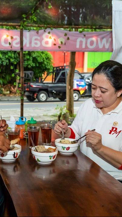 Puan Maharani dan Bambang Pacul Makan Bakso Bareng: Lapar, 3 Mangkok, 3 Gelas, 3 Saos