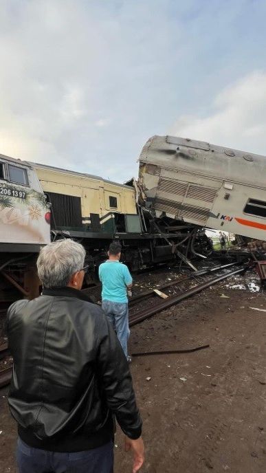 Tetap Beroperasi, Jalur Kereta Dibuat Memutar usai Tabrakan KA Turangga dan Commuterline Bandung