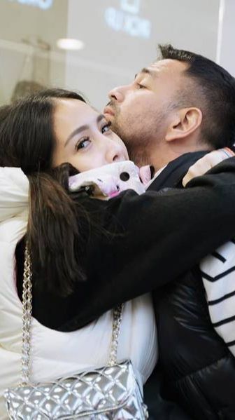 Foto-foto Mesra Raffi Ahmad dan Nagita Slavina di Eropa Bikin Baper, Netizen 'Otw Adiknya Cipung'