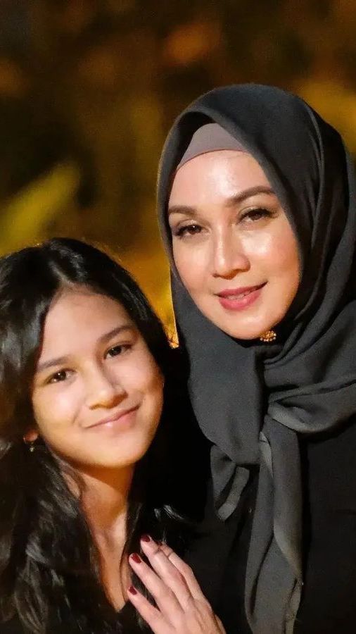 Sudah Remaja dan Cantik, Potret Najla Gathan Anak Dina Lorenza yang Jarang Tersorot