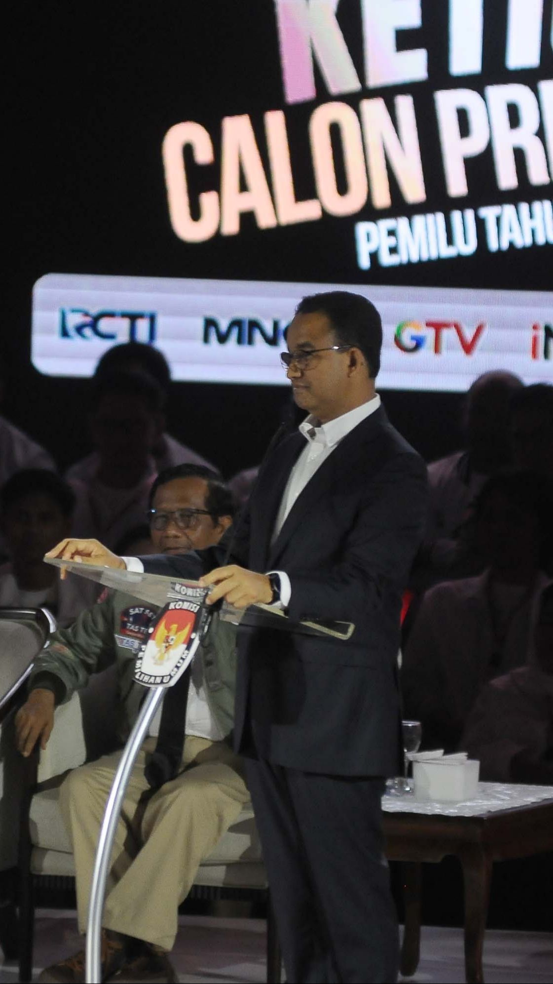 VIDEO: Anies Masih Tajam di Penutup Debat, Tiga Capres Bahas Nasib ASN, TNI-Polri