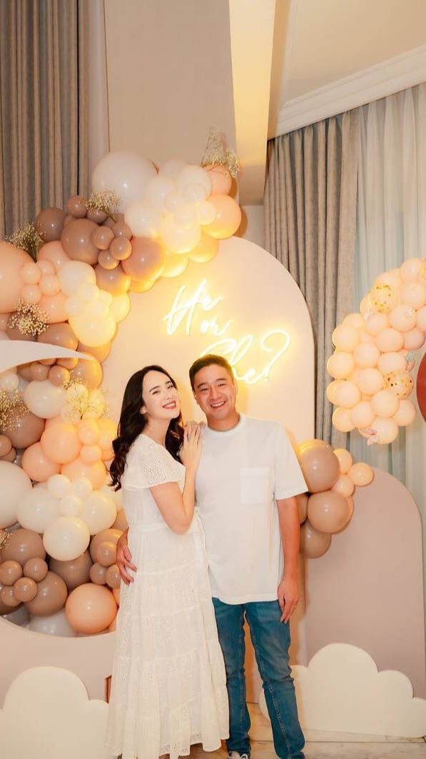 Momen Bahagia Pamela Bowie Gelar Gender Reveal, ini Jenis Kelamin Calon Anak Pertamanya