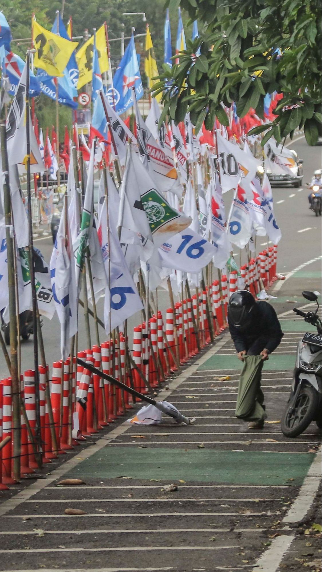 Parpol Pilih Beli Barang Impor, Penjualan Kaos dan Alat Peraga Pemilu Buatan UMKM Lesu