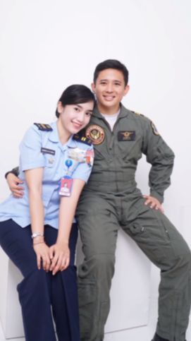 Suaminya Kapten Istrinya Lettu, Potret Pasutri Sama-sama Perwira TNI AU ini Begitu Serasi 'Istri Ku Adik Letting Ku'