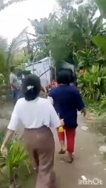 Viral Diprotes Emak-Emak, Lapak Judi dan Narkoba di Medan Dibakar Polisi