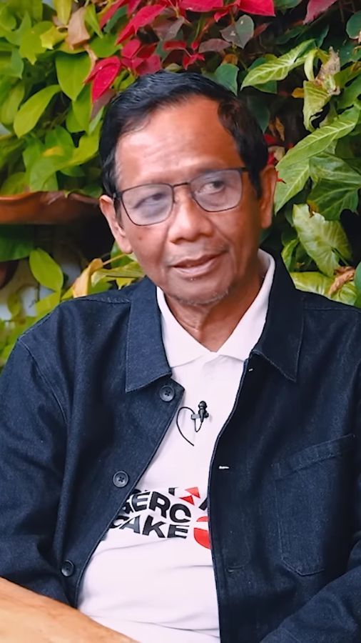 VIDEO: Mahfud Beda dengan Jokowi Tegaskan Anggaran Pertahanan Bukan Rahasia 