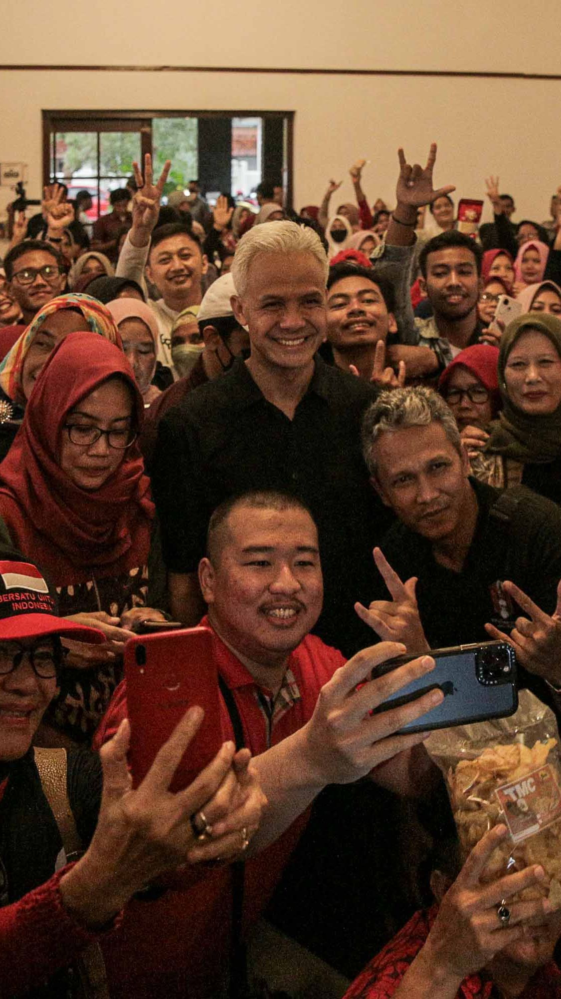 FOTO: Ganjar Pranowo Berdialog dengan Pelaku dan Pengusaha UMKM di Banyumas