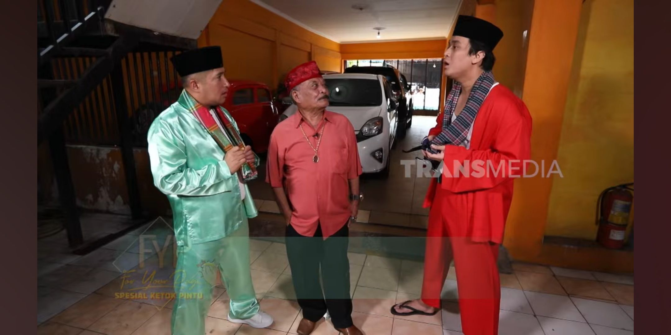 Irfan Hakim & Billy Syahputra Melongo Melihat Sederet Mobil Mewah dan Klasik Milik Haji Bolot