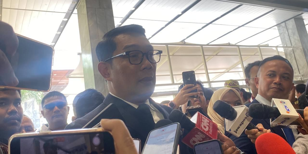 Ridwan Kamil Dampingi Atalia di Pelantikan Anggota DPR: Insya Allah Istri Saya Amanah