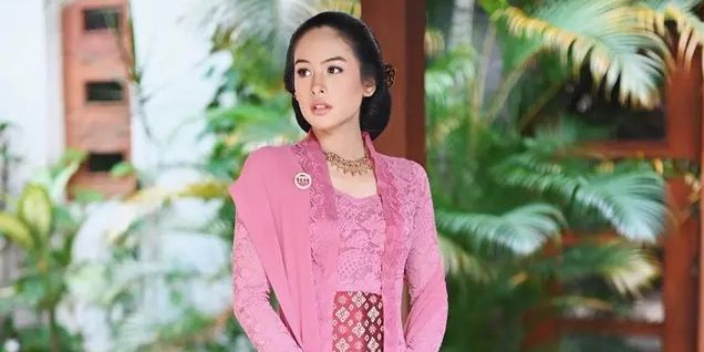 Inspirasi Kebaya untuk Bridesmaid dari Selebritis Terkenal Tanah Air