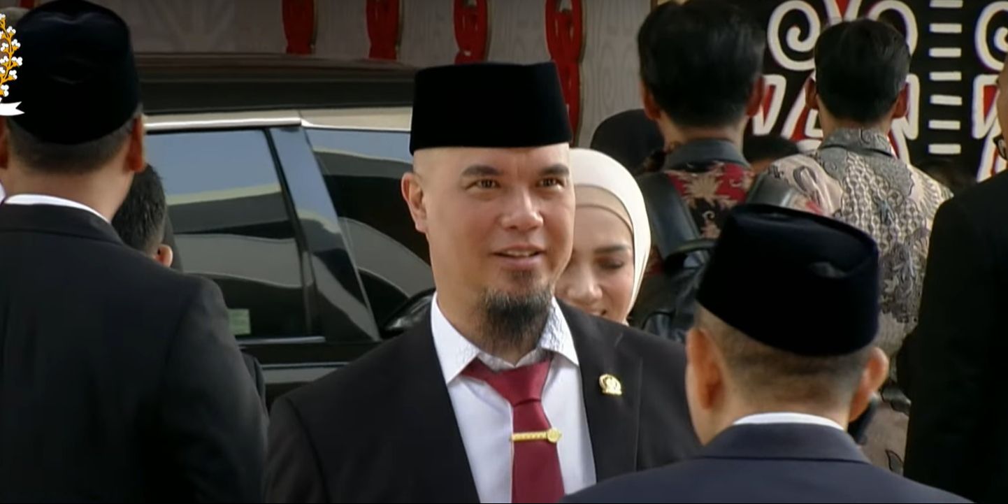 Semringahnya Mulan Jameela dan Ahmad Dhani Saat Pelantikan Anggota DPR