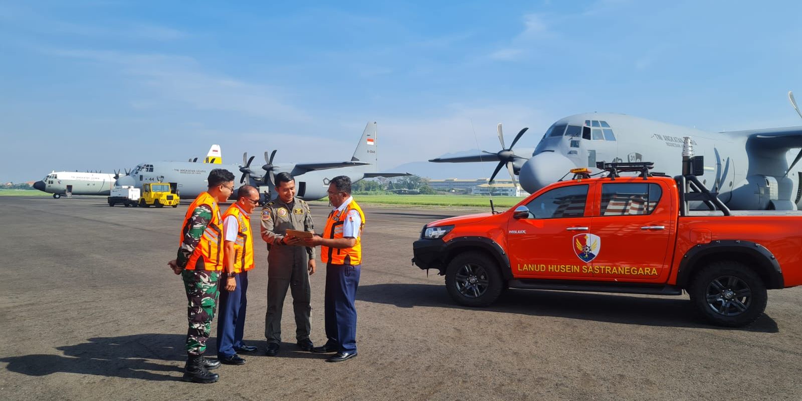 Lanud Husein Sastranegara Dukung Kegiatan Penerbangan Demo Udara HUT ke-79 TNI