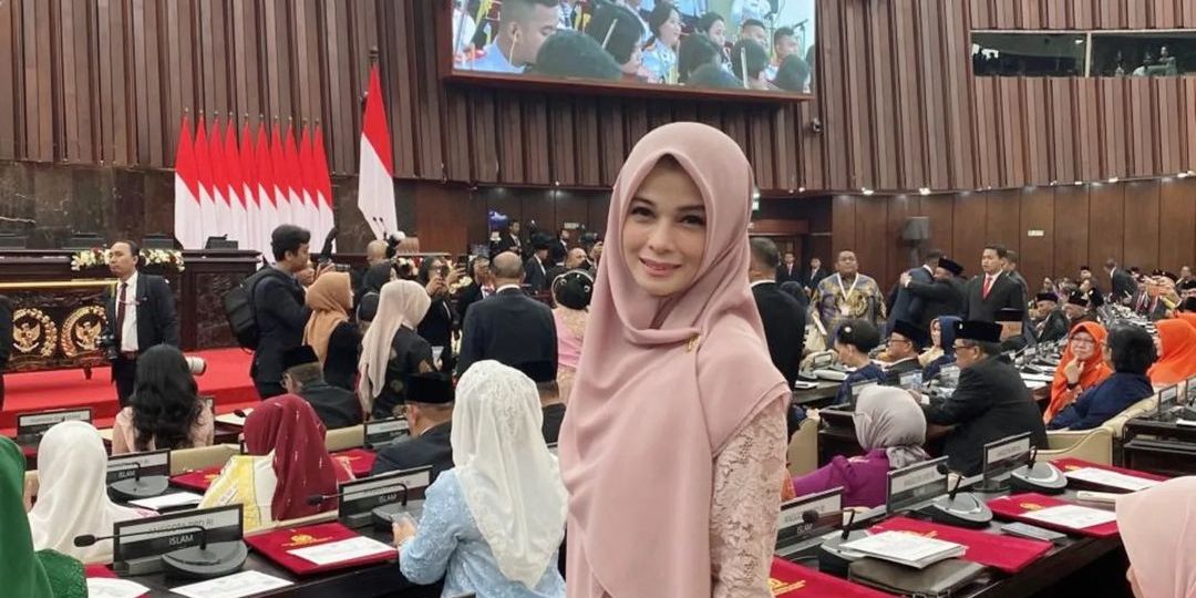 Pernah Dapat Julukan Ratu Sinetron, Ini 7 Potret Cantik Jihan Fahira yang Kini Jadi Anggota DPR