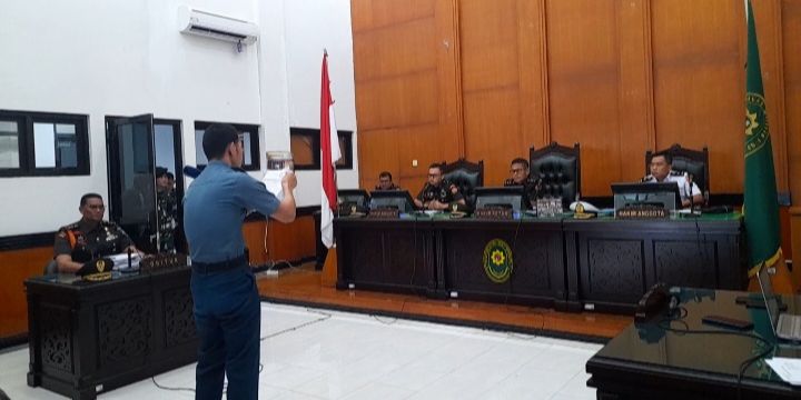 Pecah Tangis Serda Adan Saat Minta Keringanan Hukuman Depan Hakim Usai Dituntut Penjara Seumur Hidup