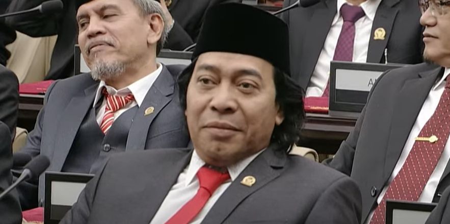 VIDEO: Heboh, Komeng Ngelawak Minta Pindah Komisi di Sidang DPD 