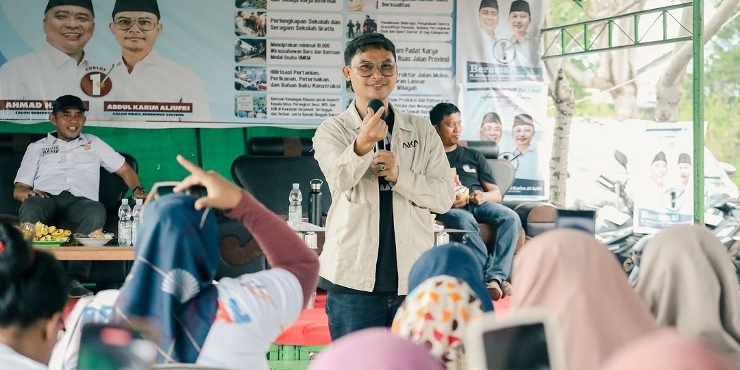 Ahmad Ali -AKA Janji Gratiskan Perlengkapan Sekolah dan Beasiswa untuk Mahasiswa dan Guru