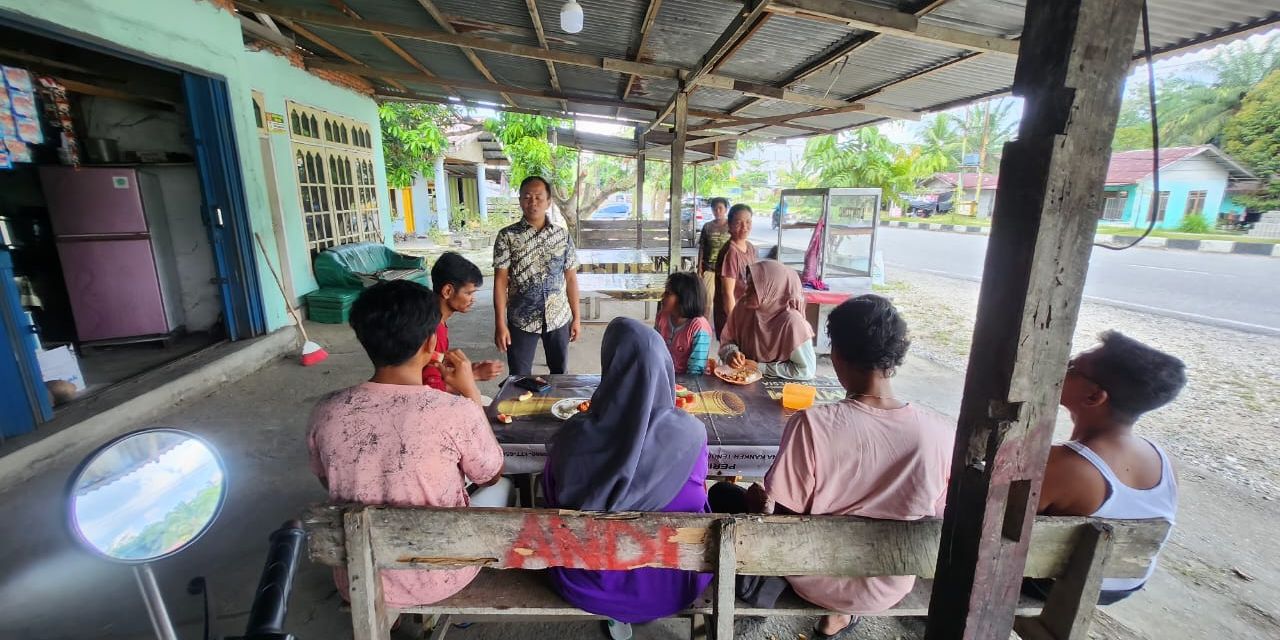 Cooling System, Satresnarkoba Polres Kampar Datangi Ibu-Ibu di Warung