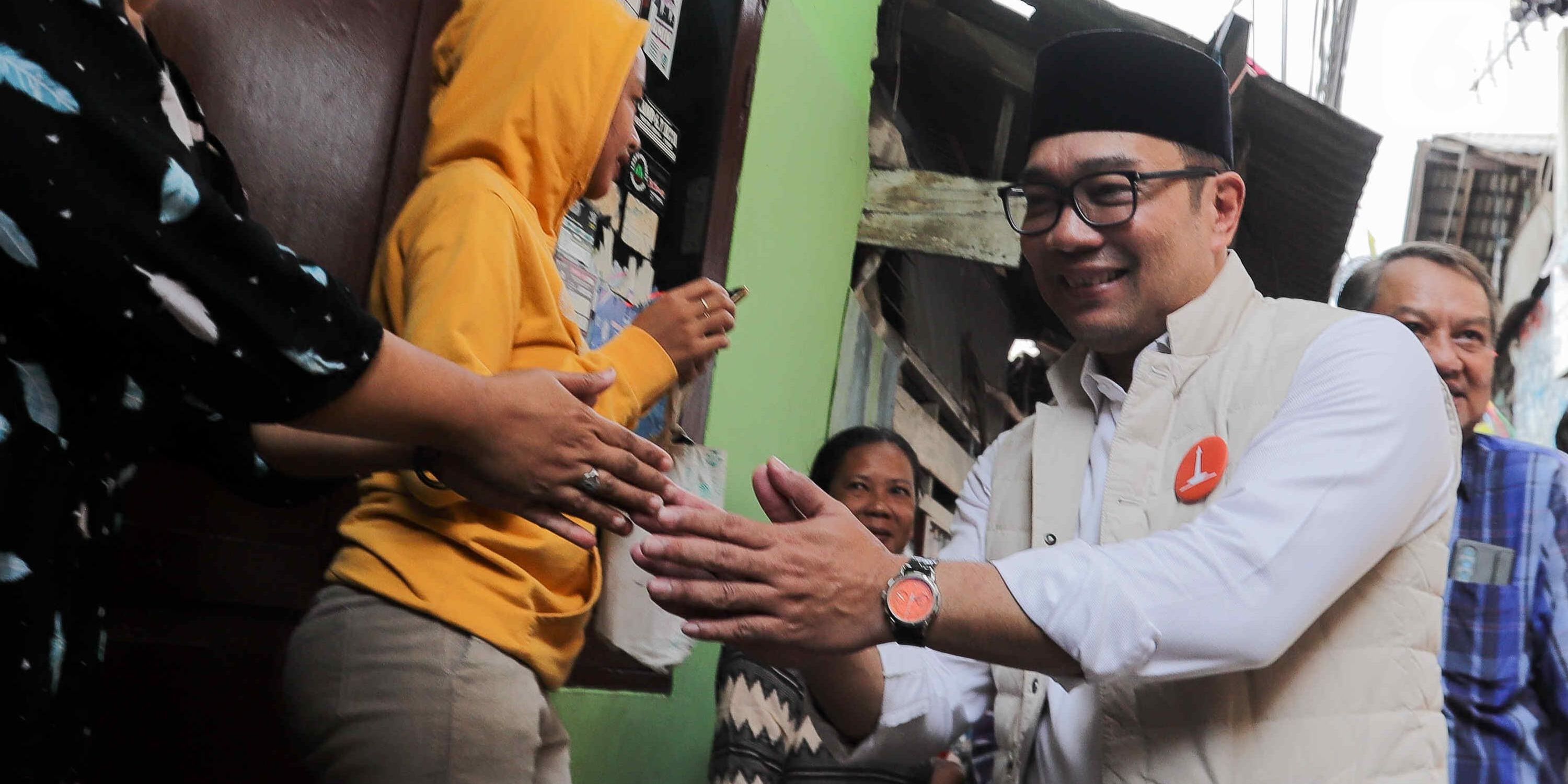 Demi Emak-emak, Ridwan Kamil Janjikan Warung Kecil Naik Kelas Lewat Aplikasi Digital